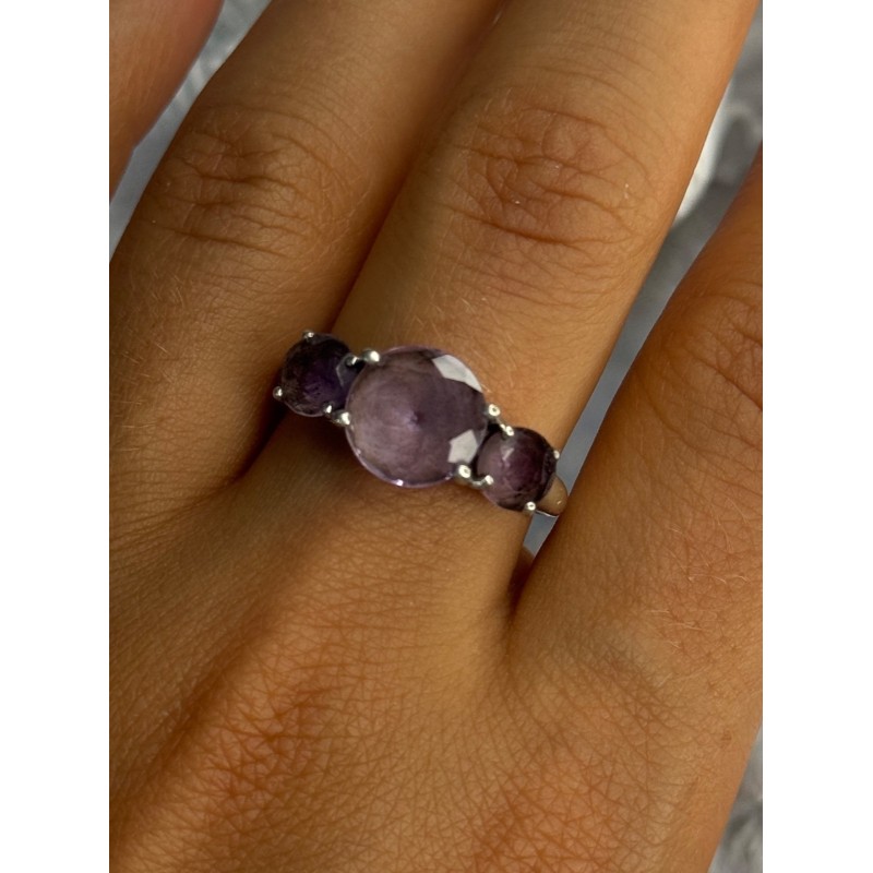 925 Sterling Silver Beautiful Amethyst Ring Size 10