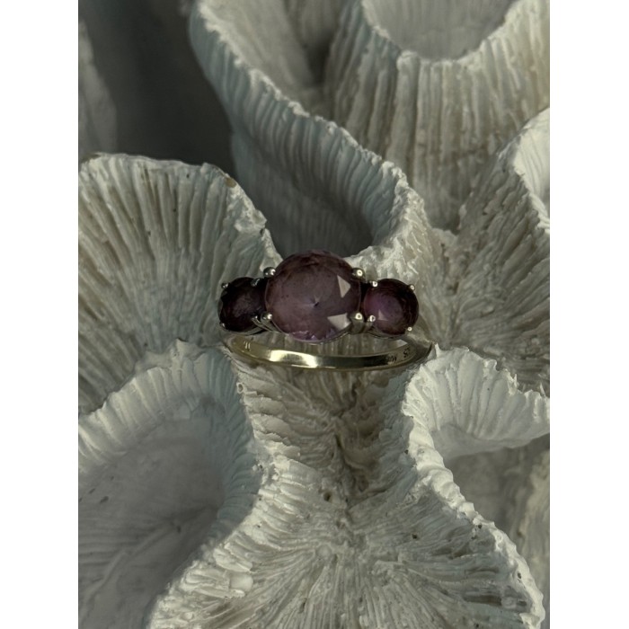 925 Sterling Silver Beautiful Amethyst Ring Size 10