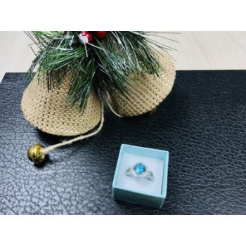 925 Sterling Silver Blue Topaz Ring Size 8