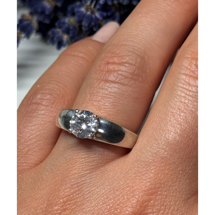 925 Sterling Silver CZ Ring Size 7