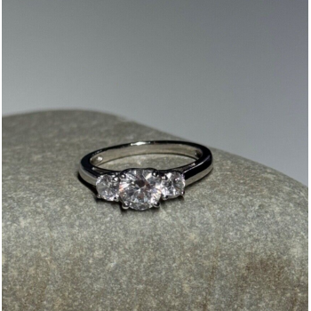 925 Sterling Silver CZ Ring Size 6.5