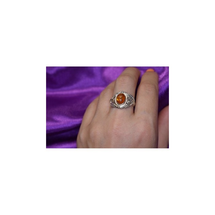 925 Sterling Silver Amber Ring Size 8.5