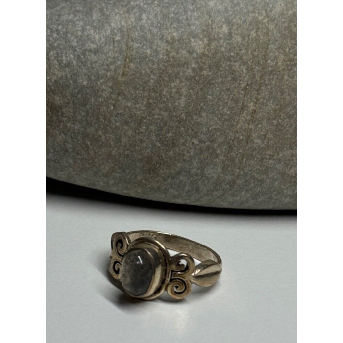 925 Sterling Silver Moonstone Ring Size 4