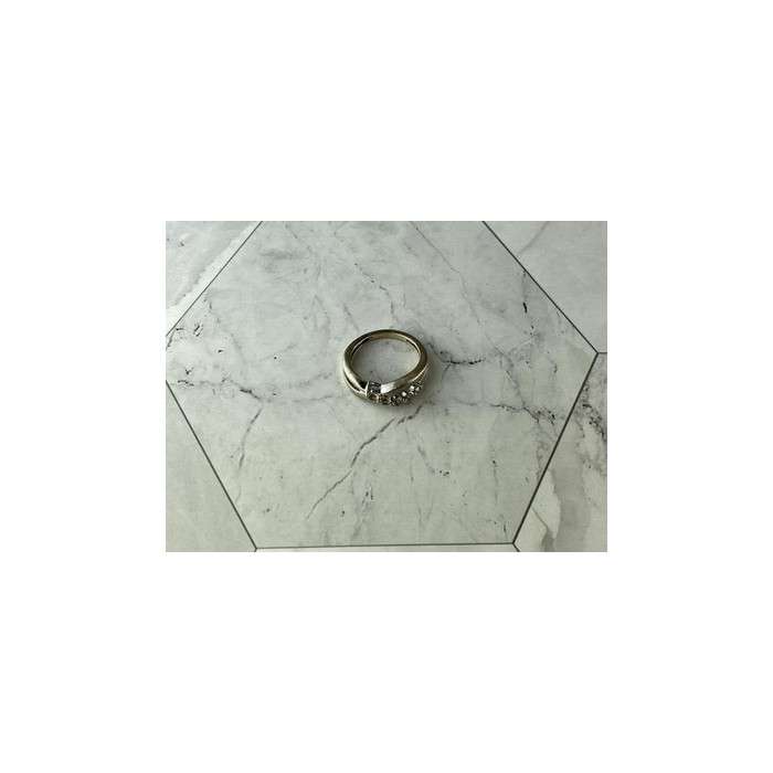 925 Sterling Silver White Topaz Ring Size 7