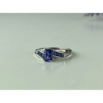 10K WHITE GOLD IOLITE & DIAMONDS RING SIZE 6.5