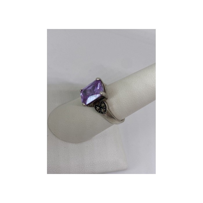 925 Sterling Silver Ring With CZ Size 8