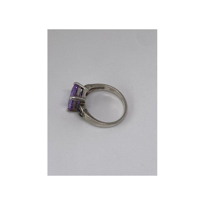 925 Sterling Silver Ring With CZ Size 8