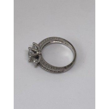 925 Sterling Silver Ring With CZ Size 7