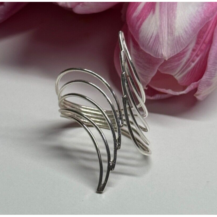 925 Sterling Silver Ring Size 7.5