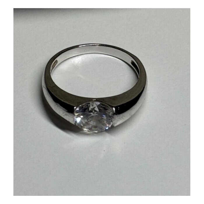 925 Sterling Silver CZ Ring Size 7.5