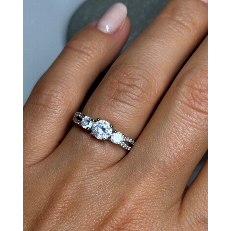 925 Sterling Silver CZ Ring Size 6.5