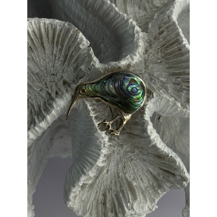 Vintage 925 Sterling Silver Abalone Kiwi Bird Brooch Length 0.80 Inch