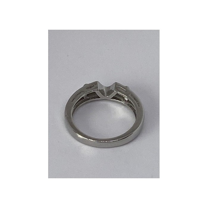 925 Sterling Silver CZ Ring Size 5.5