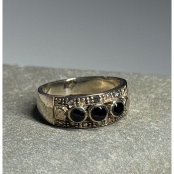 925 Sterling Silver Onyx Ring Size 5