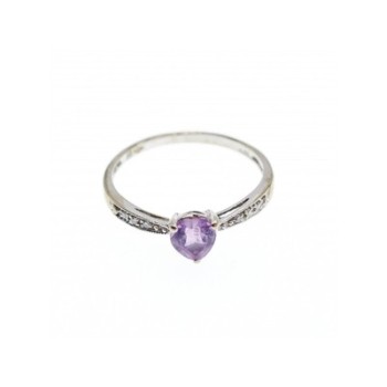 10K WHITE GOLD  AMETHYST & DIAMONDS RING SIZE 8
