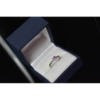 10K WHITE GOLD  AMETHYST & DIAMONDS RING SIZE 8