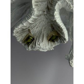 Pretty 925 Sterling Silver Peridot Stud Earrings Length 0.30 Inch