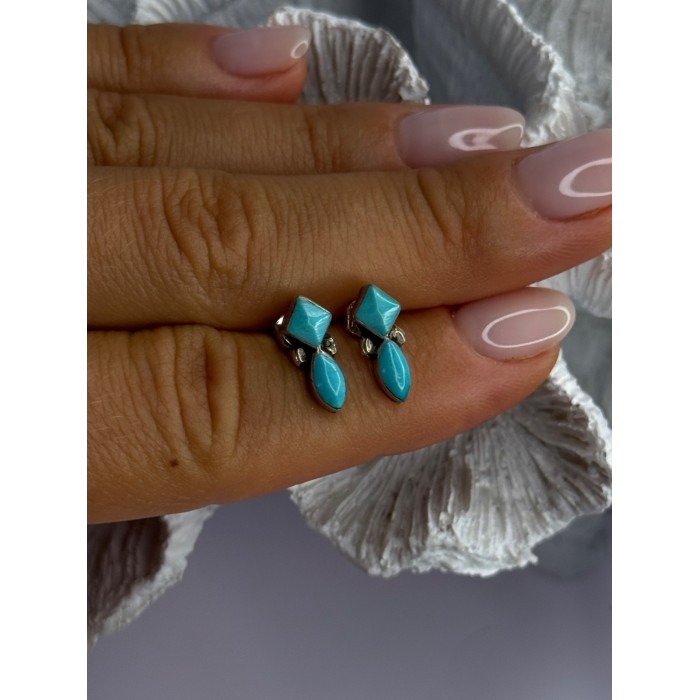 925 Sterling Silver Turquoise Earrings Length 0.50 Inch