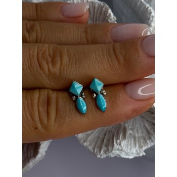 925 Sterling Silver Turquoise Earrings Length 0.50 Inch