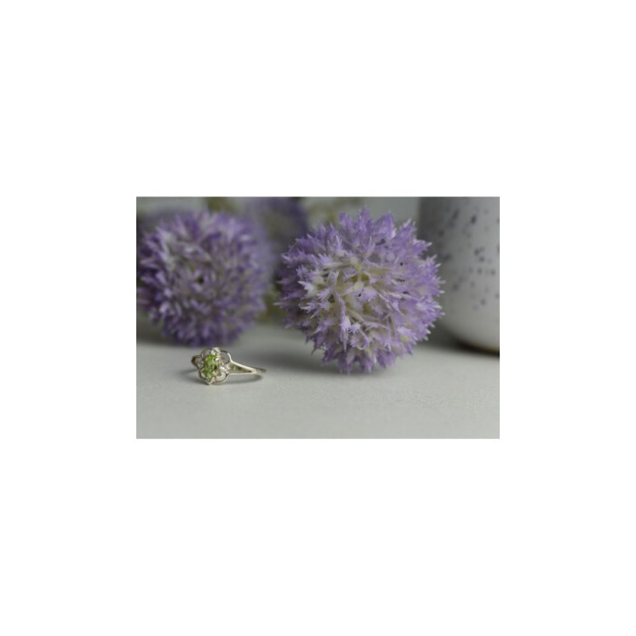 925 Sterling Silver Peridot & CZ Ring Size 7