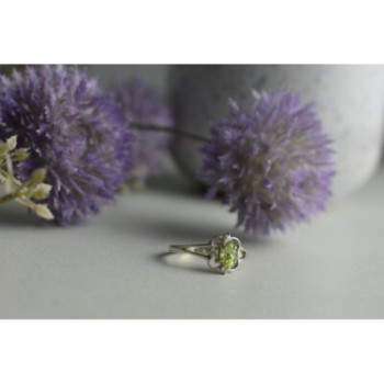 925 Sterling Silver Peridot & CZ Ring Size 7