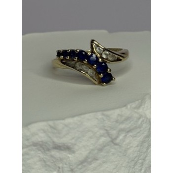 10K YELLOW GOLD BLUE TOPAZ & WHITE TOPAZ RING SIZE 8