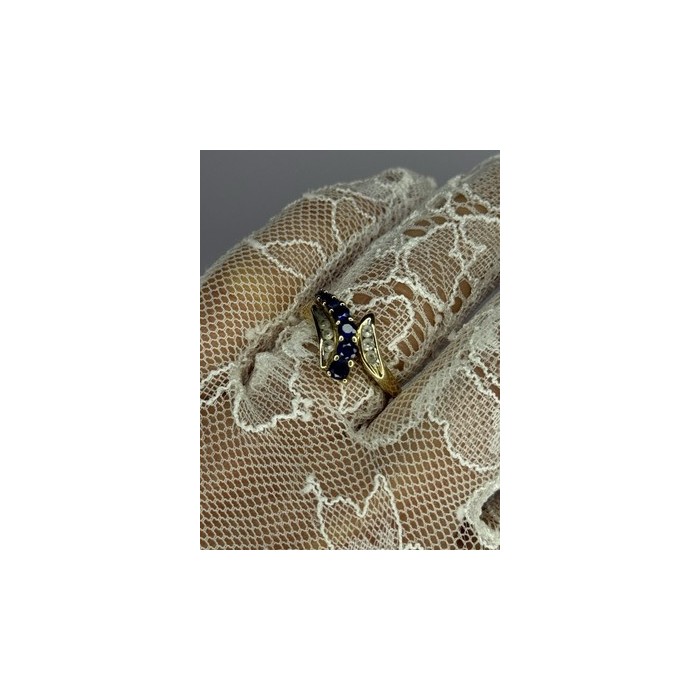 10K YELLOW GOLD BLUE TOPAZ & WHITE TOPAZ RING SIZE 8