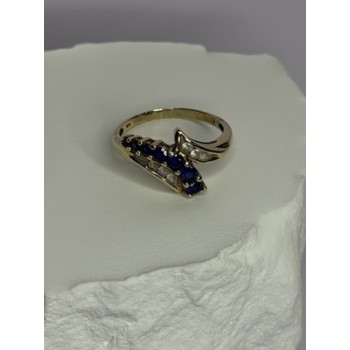 10K YELLOW GOLD BLUE TOPAZ & WHITE TOPAZ RING SIZE 8