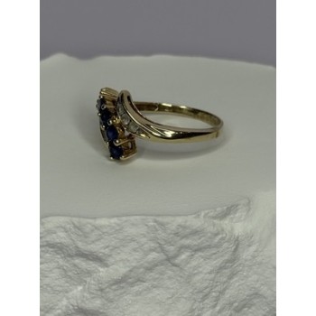 10K YELLOW GOLD BLUE TOPAZ & WHITE TOPAZ RING SIZE 8