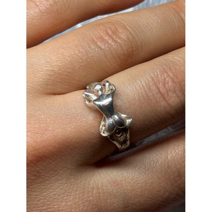 925 Sterling Silver Kamasutra Ring Size 6