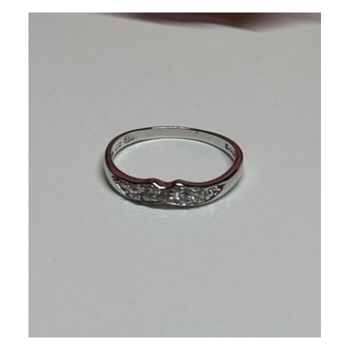 925 Sterling Silver CZ Ring Size 6
