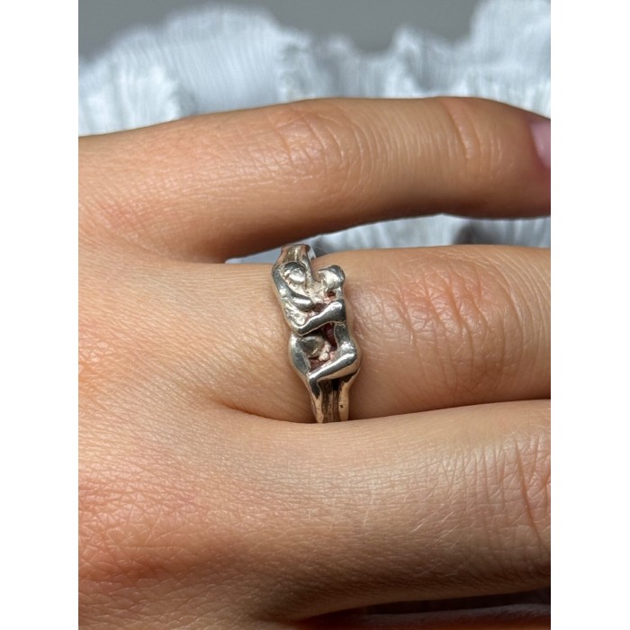 925 Sterling Silver Kamasutra Ring Size 6