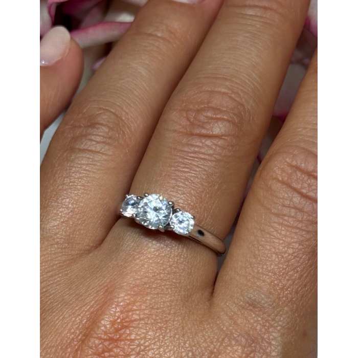 925 Sterling Silver CZ Ring Size 7.5