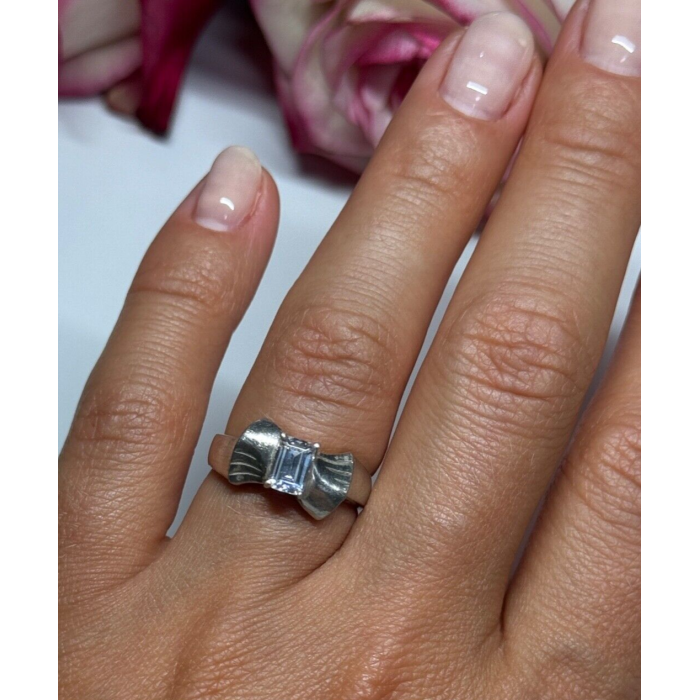 925 Sterling Silver White Topaz Ring Size 6