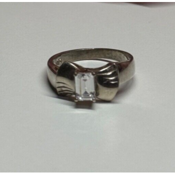 925 Sterling Silver White Topaz Ring Size 6