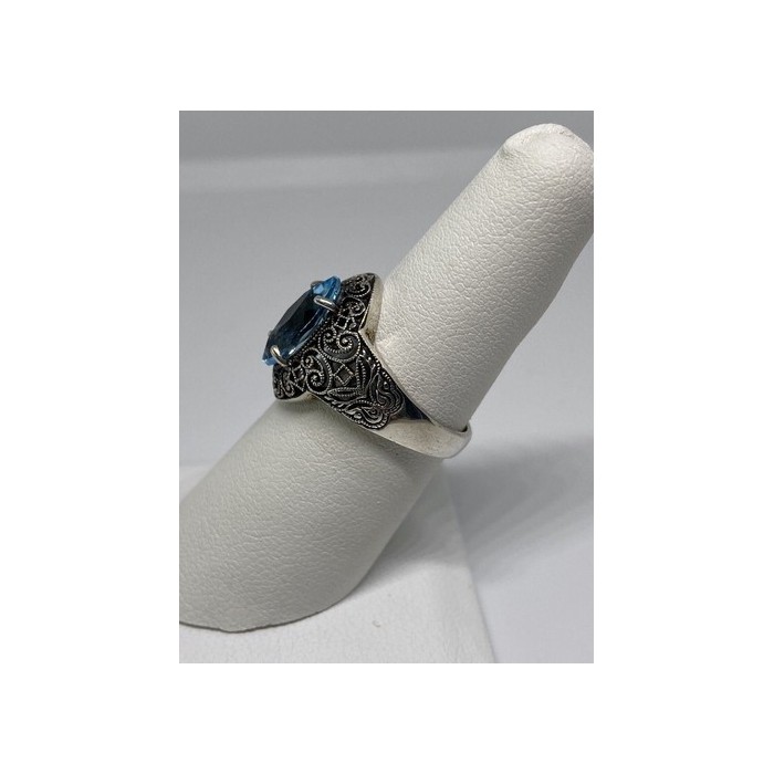 925 Sterling Silver Ring With Topaz Size 6.75