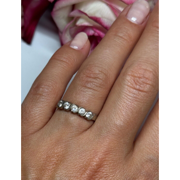 925 Sterling Silver CZ Ring Size 7