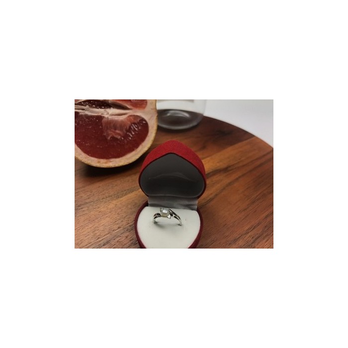 925 Sterling Silver Pearl & CZ Ring Size 5.5