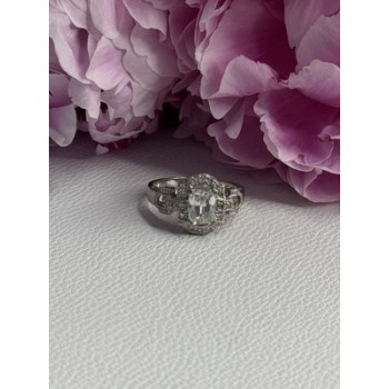 Beautiful 925 Sterling Silver CZ Ring Size 10