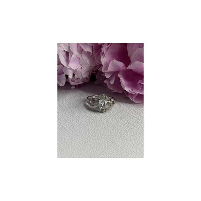 Beautiful 925 Sterling Silver CZ Ring Size 10