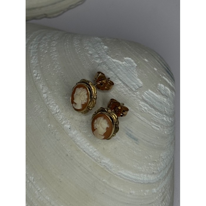 10K Yellow Gold Cameo Stud Earrings Length 0.40 inch