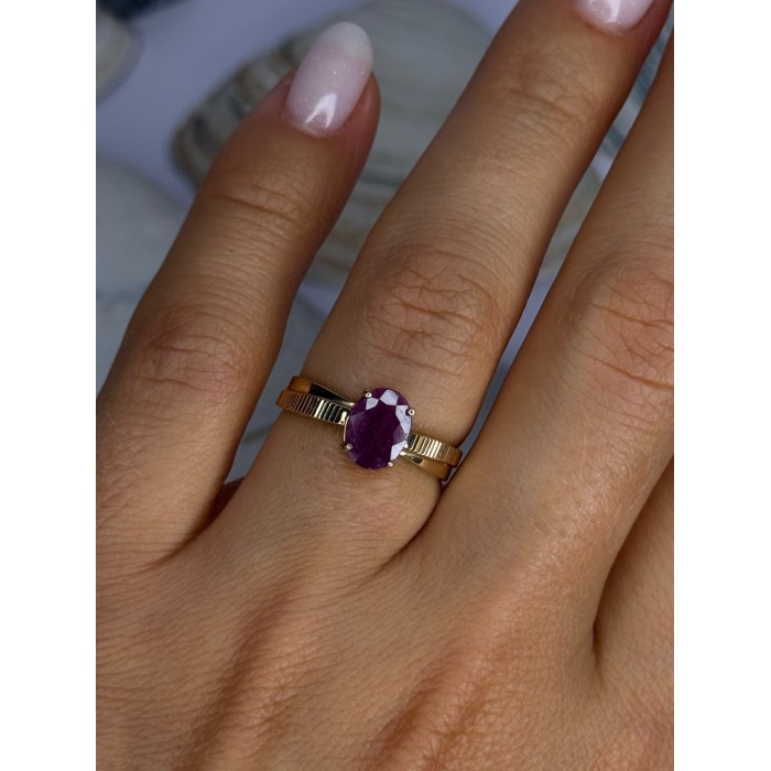 Elegant 10K Yellow Gold Ruby Ring Size 7