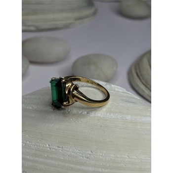 10K Yellow Gold Emerald Ring Size 4