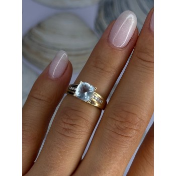 14K Yellow Gold Aquamarine & Diamonds Ring Size 5