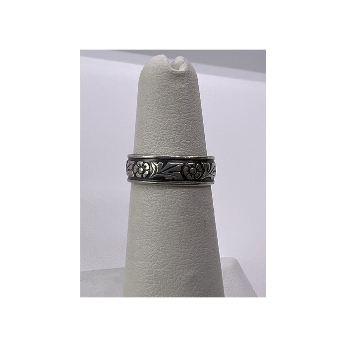 925 Sterling Silver Band Flower Pattern Ring Size 4