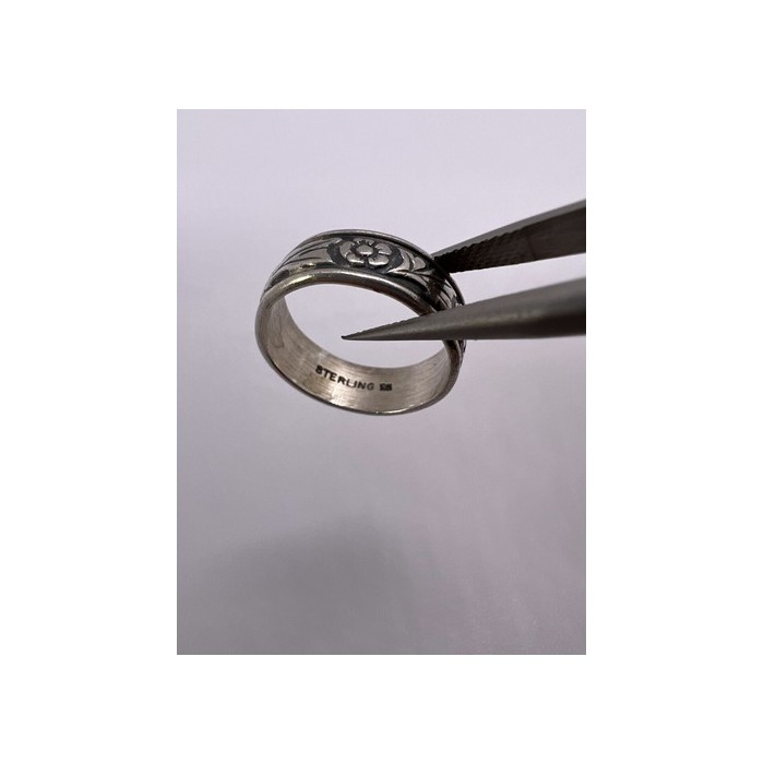 925 Sterling Silver Band Flower Pattern Ring Size 4