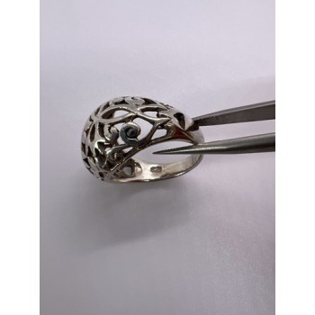 925 Sterling Silver Porous Flower Design Ring Size 8
