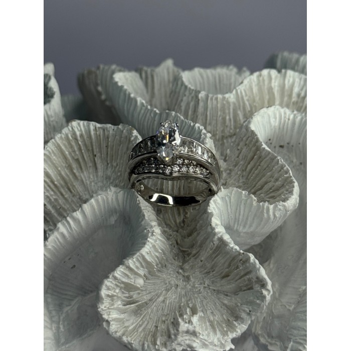 Shiny 925 Sterling Silver CZ Ring Size 9