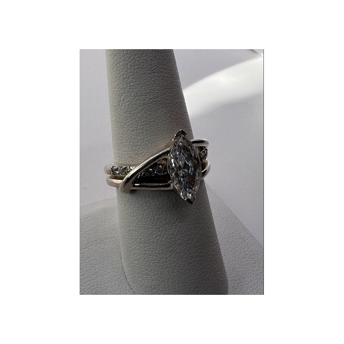 925 Sterling Silver CZ Ring Size 7.5