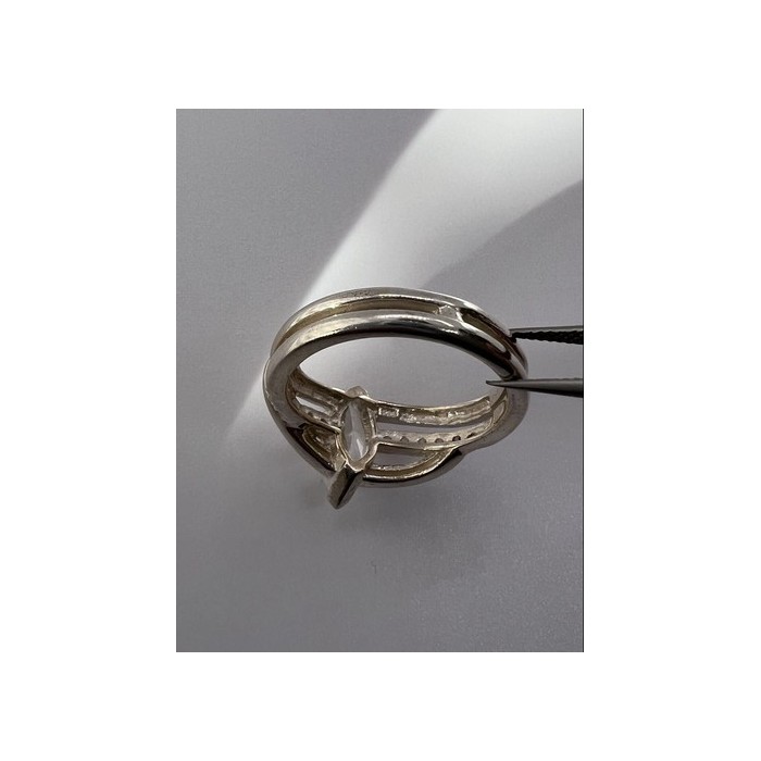 925 Sterling Silver CZ Ring Size 7.5